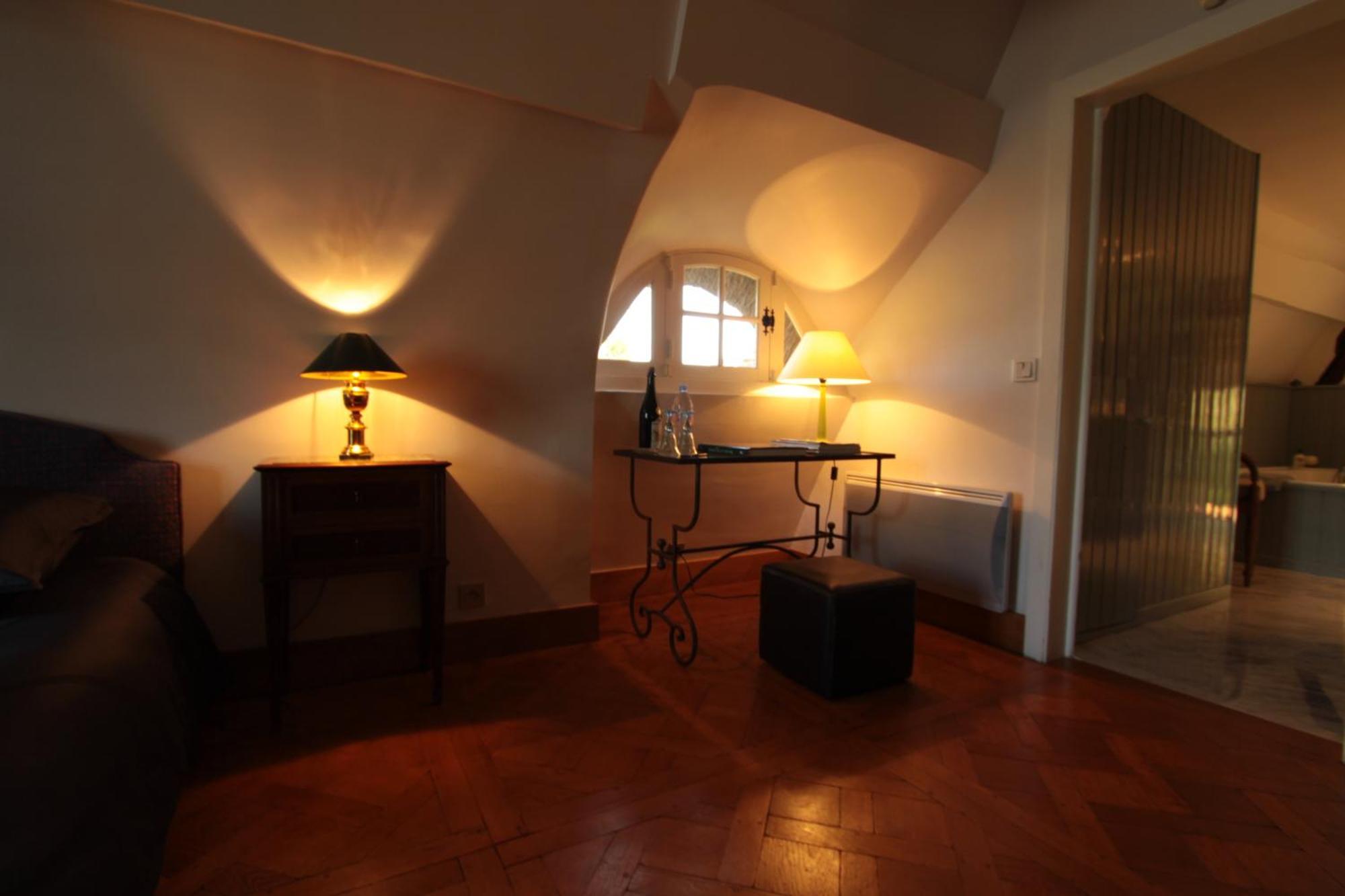 La Bonne Auberge - Seine Panorama Sas Vieux-Port Екстер'єр фото