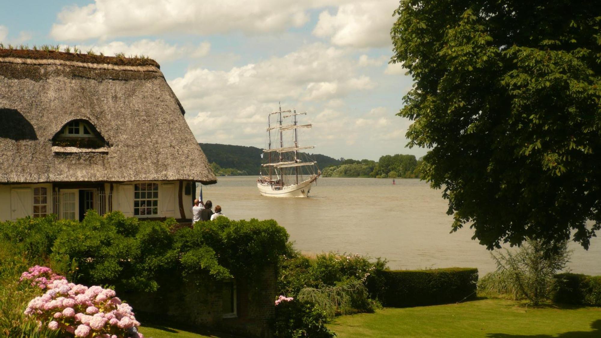 La Bonne Auberge - Seine Panorama Sas Vieux-Port Екстер'єр фото
