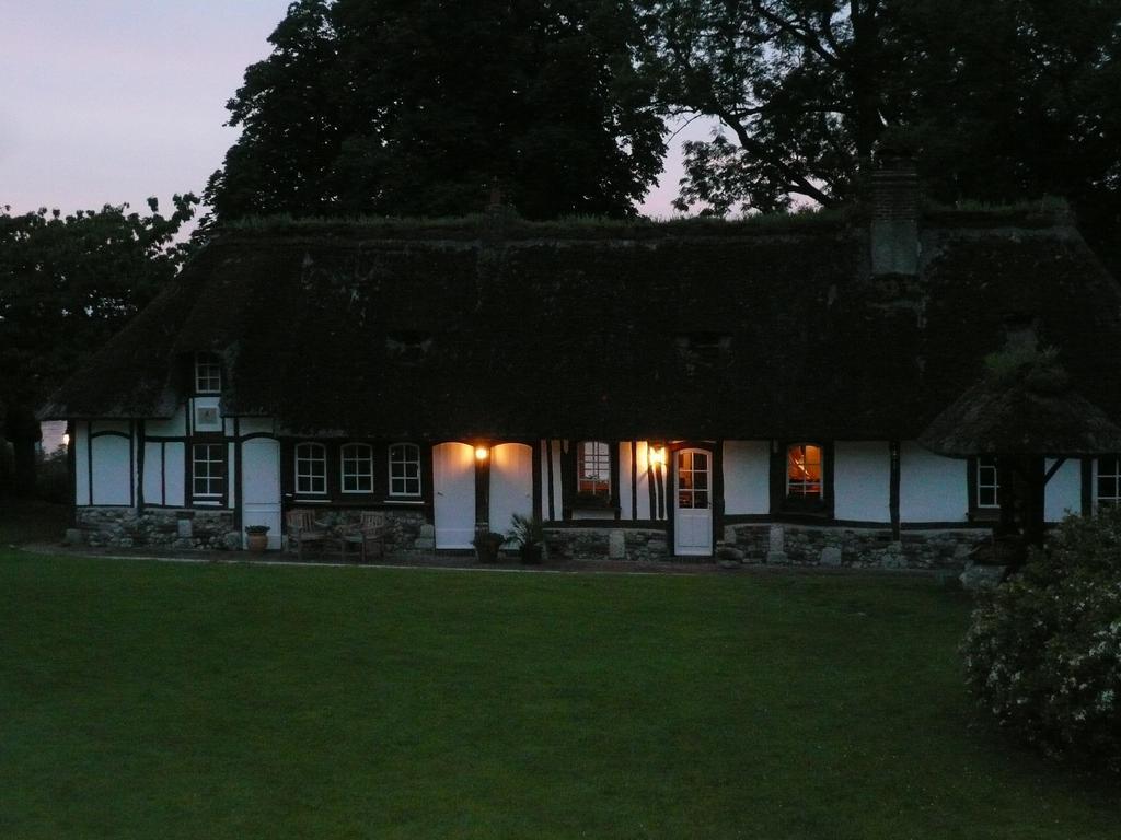 La Bonne Auberge - Seine Panorama Sas Vieux-Port Екстер'єр фото